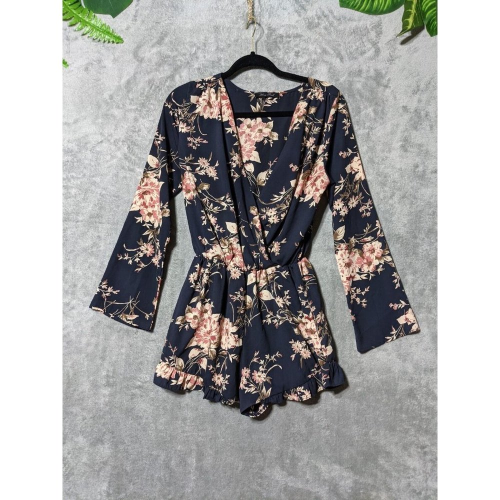 Honey Punch Women Floral Romper Surplice Neckline Bell sleeve Small (US 4-6)